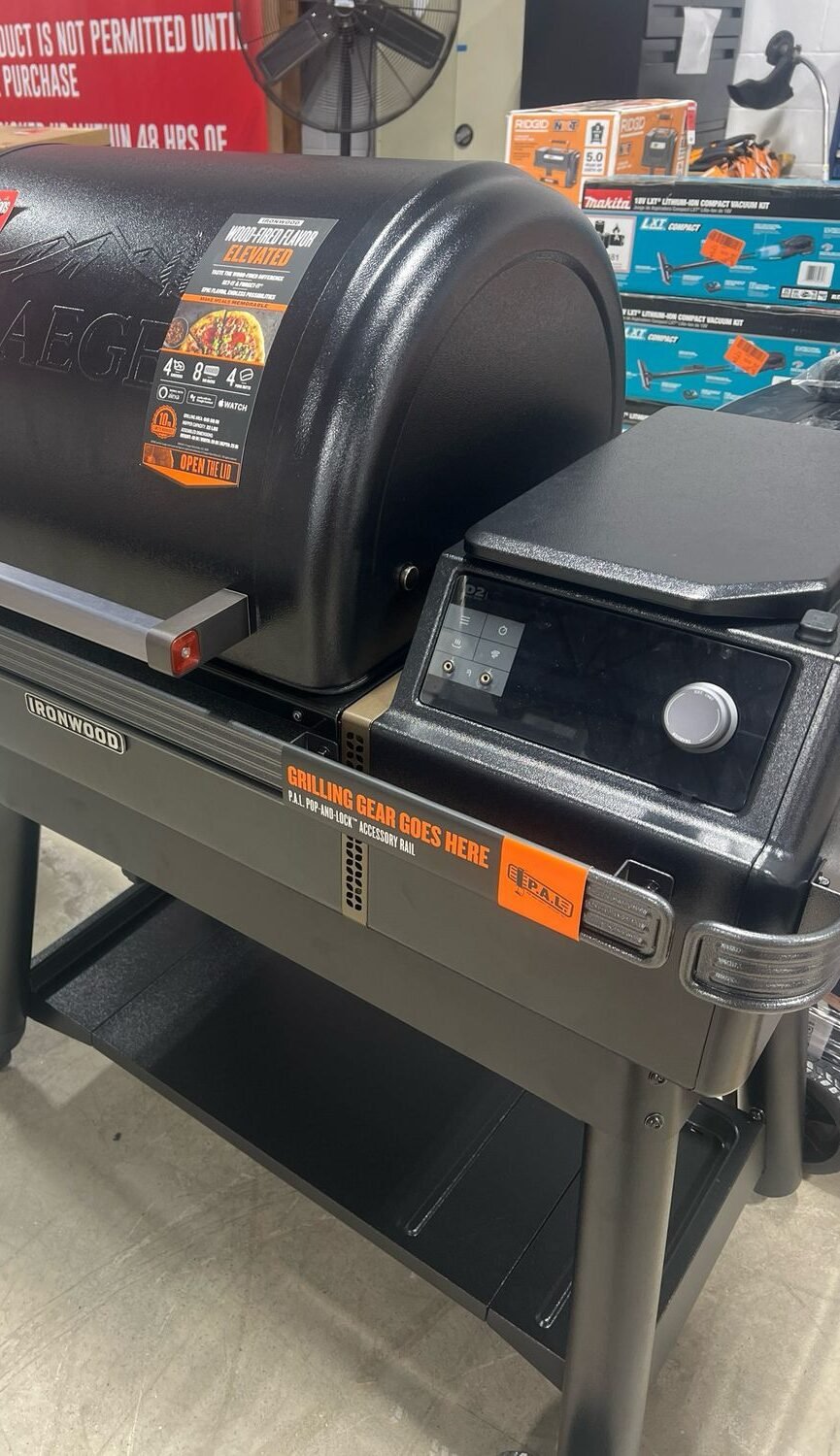 4522730815-e1733218193368-4 Traeger Ironwood 885 Pellet Smoker - Image 1