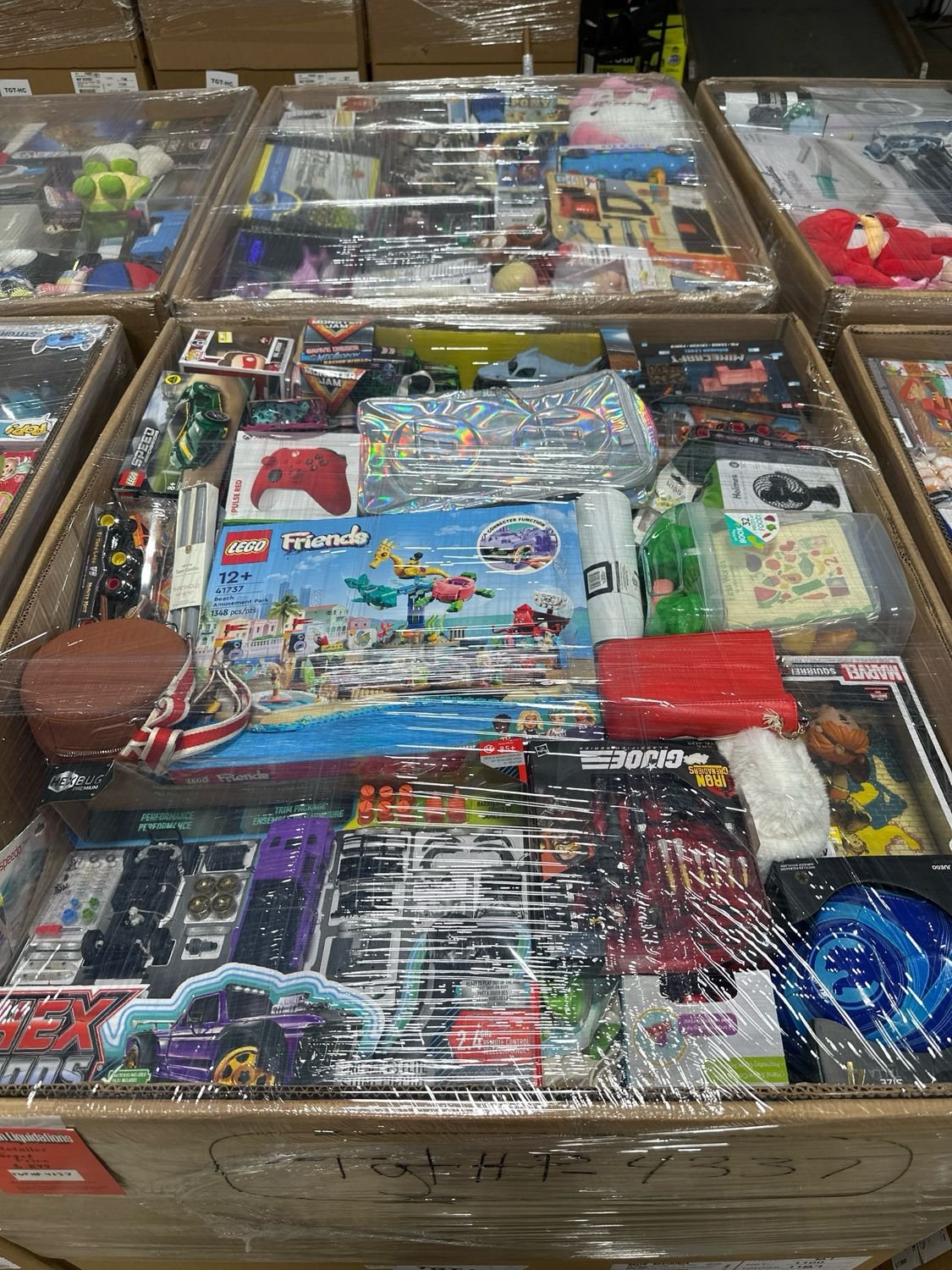 4605880486-1-4 Buy Target Liquidation pallets - Image 1