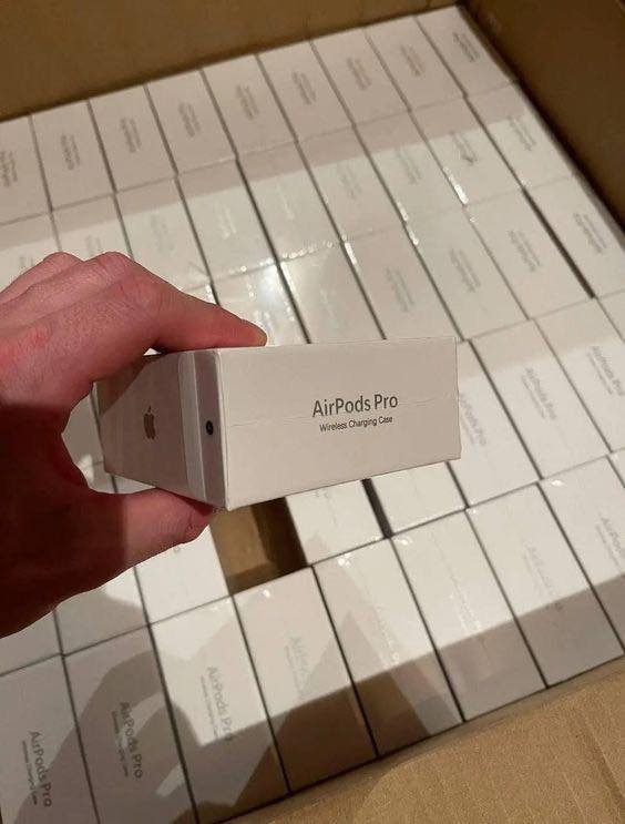 aaq-4 Apple Airpods - Image 1