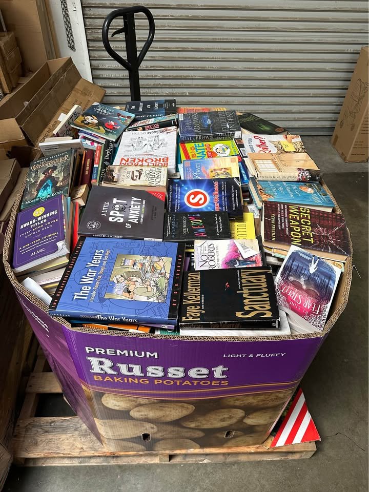 bkkkkkkjf-4 Pallet of Books - Image 1
